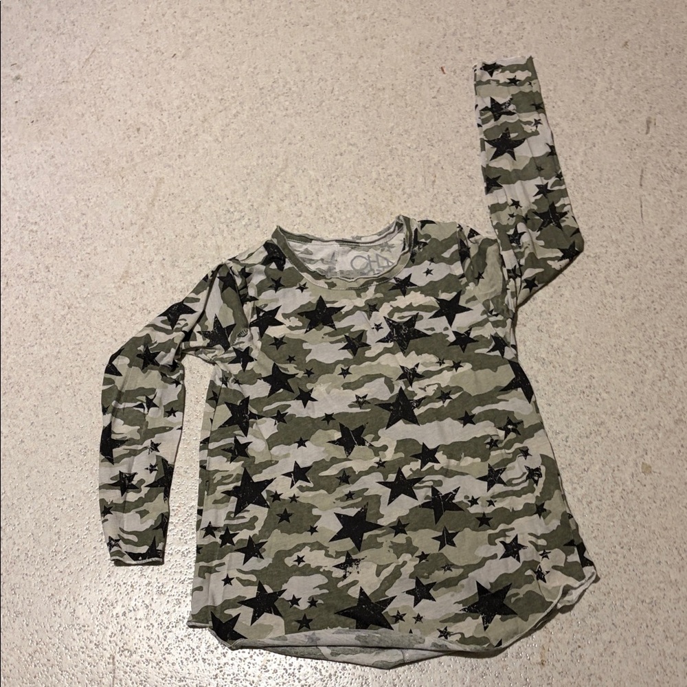 Chaser Olive Camo Long Sleeve Tee with Black Star Print